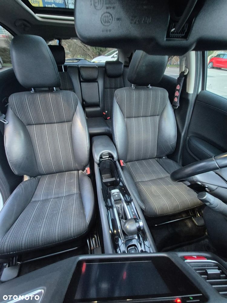 Honda HR-V 1.5 i-VTEC CVT Executive - 18