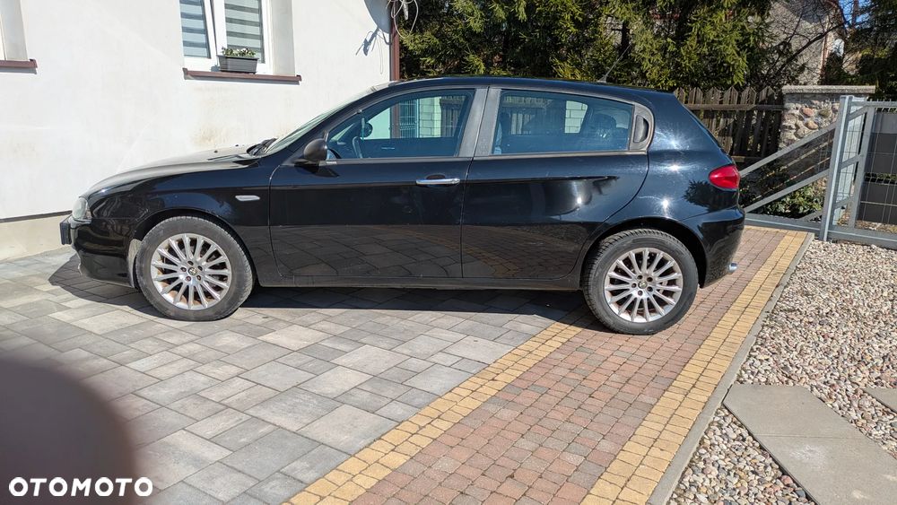 Alfa Romeo 147 1.6 Twin Spark 16V - 4