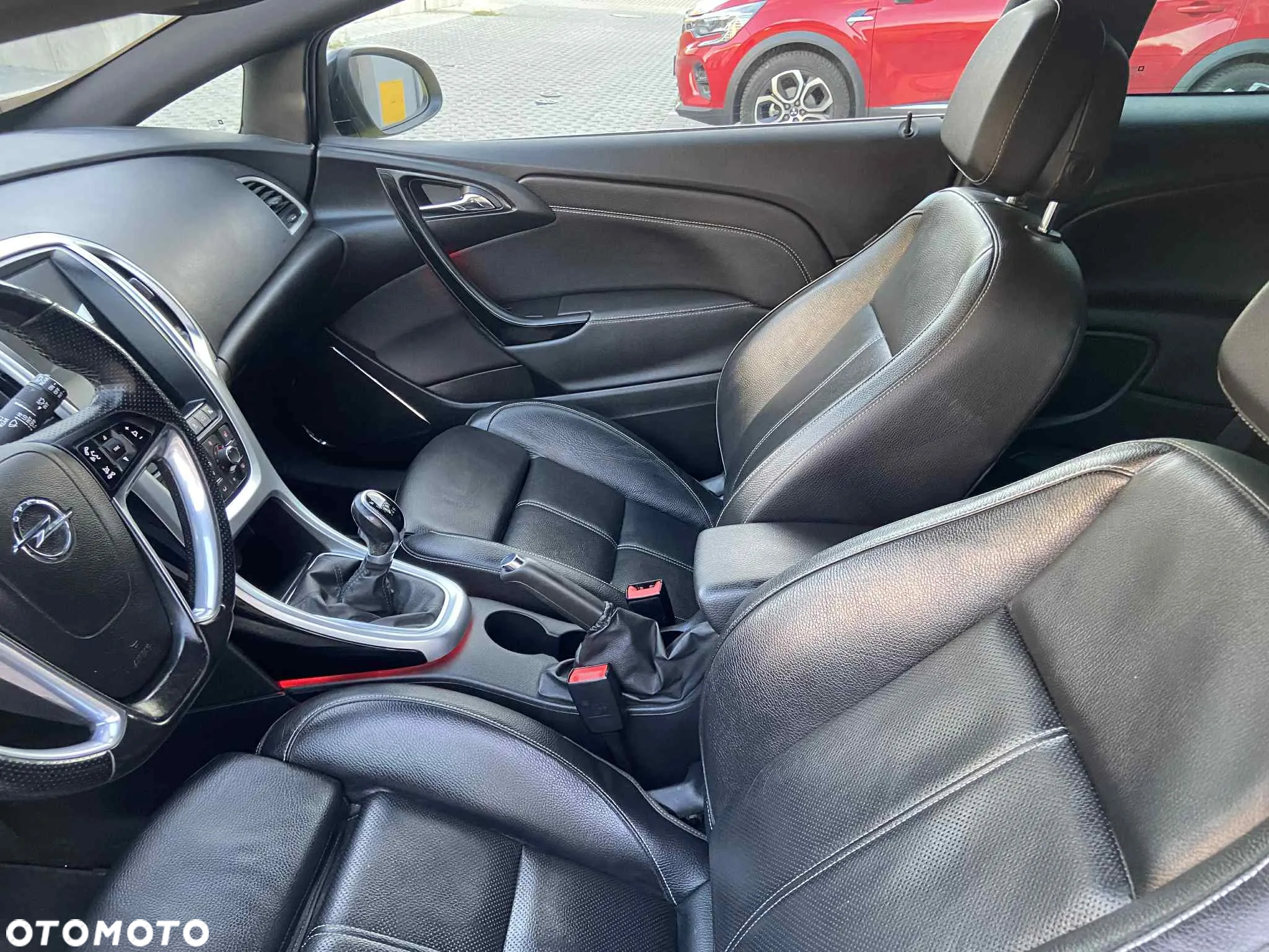 Opel Astra IV GTC 1.6 CDTI Sport S&S - 10
