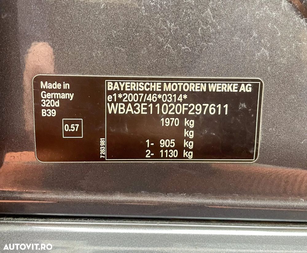 BMW Seria 3 320d DPF Efficient Dynamics Edition - 19