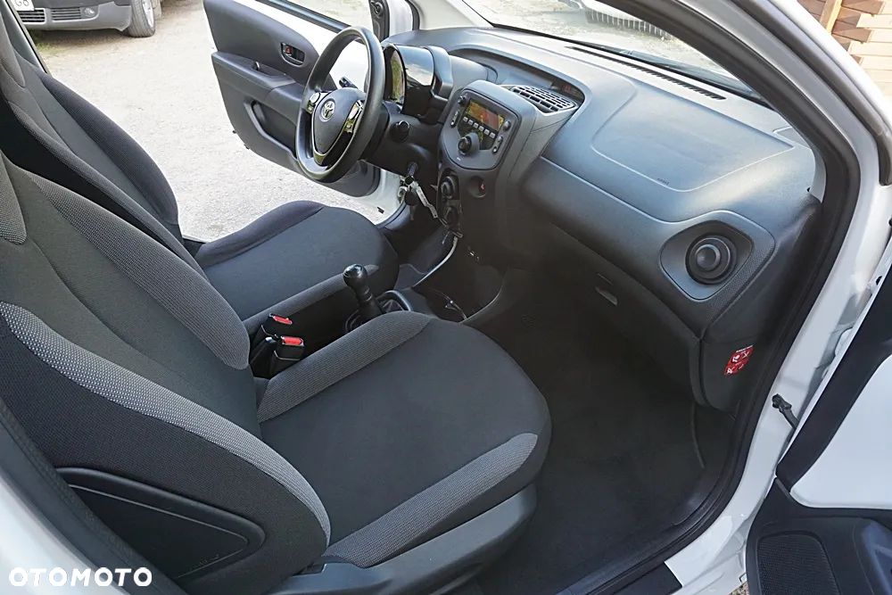 Toyota Aygo x-cite - 22