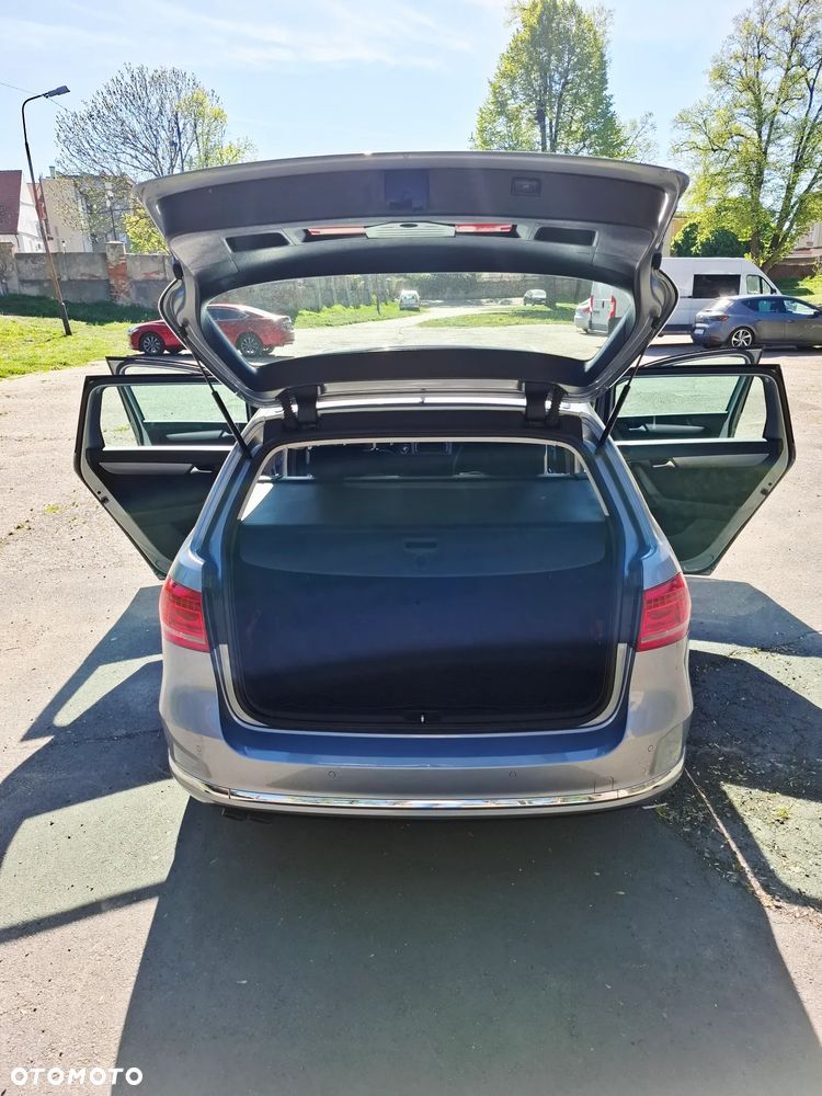 Volkswagen Passat 2.0 TDI BlueMotion Technology Comfortline - 13