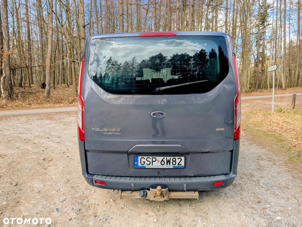 Ford Tourneo Custom - 27