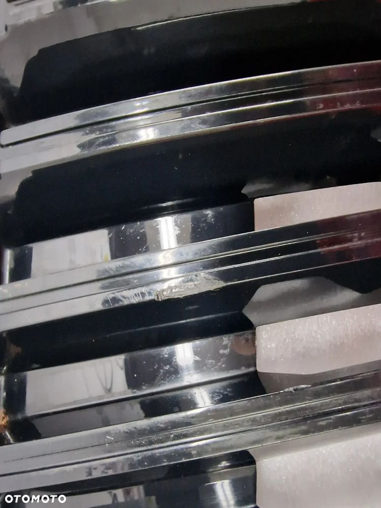 SKODA SUPERB III 3 LIFT 3V0 18- ATRAPA / GRILL PRZEDNI PRZÓD , NR 3V0853653G / 3V0853653K , NR AUKCJI GL155 - 9