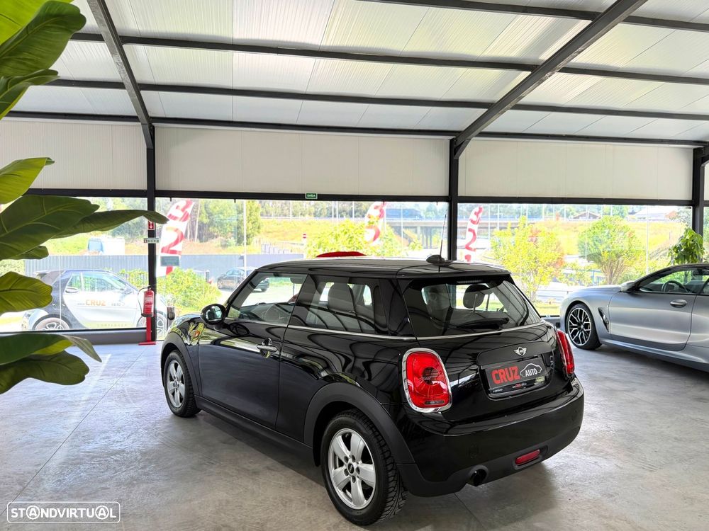 MINI 3 Portas One D - 13