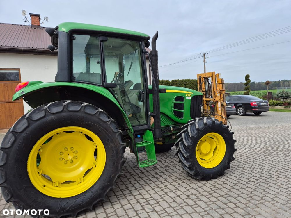 John Deere 6130 - 8