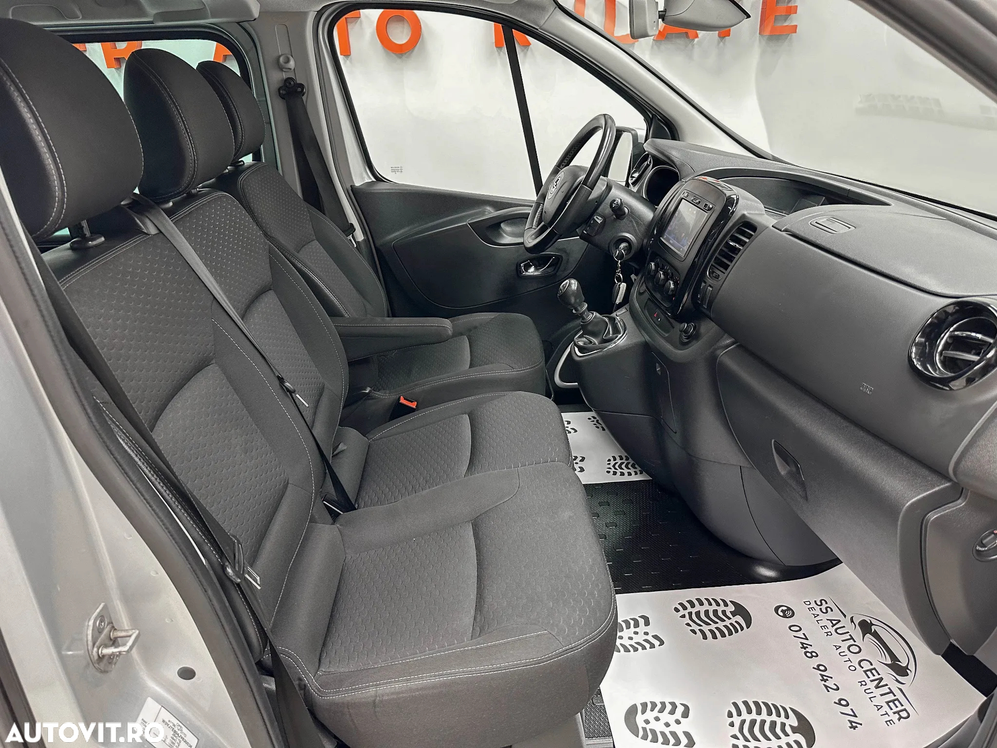 Opel Vivaro - 12