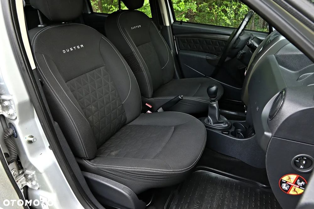 Dacia Duster TCe 125 4x2 Celebration - 32