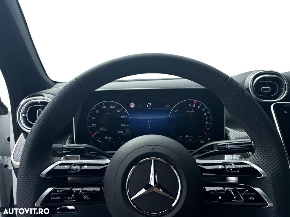 Mercedes-Benz GLC Coupe 300 e 4MATIC - 8