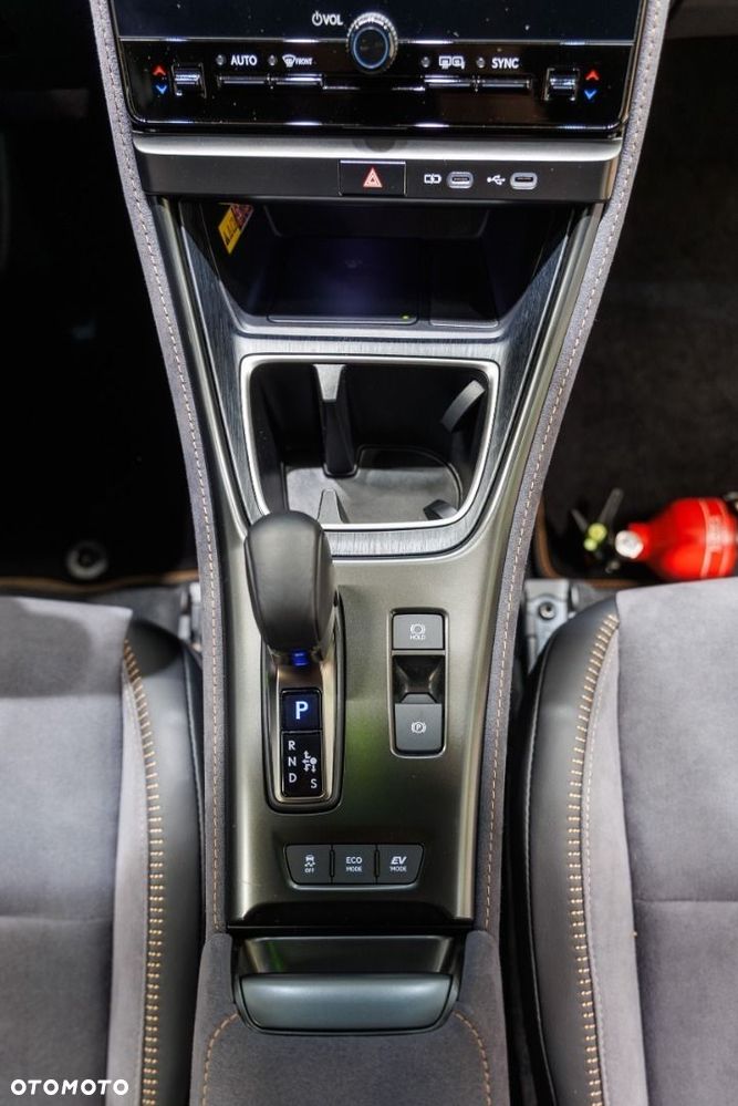Lexus LBX - 40
