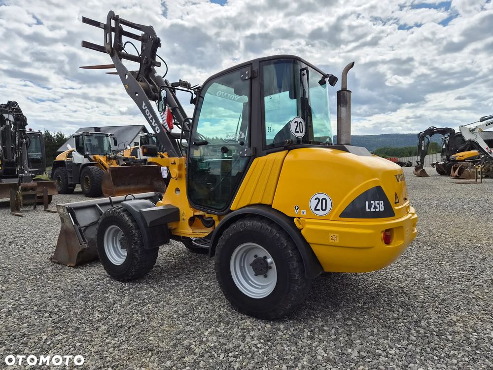 Volvo L25B - 4