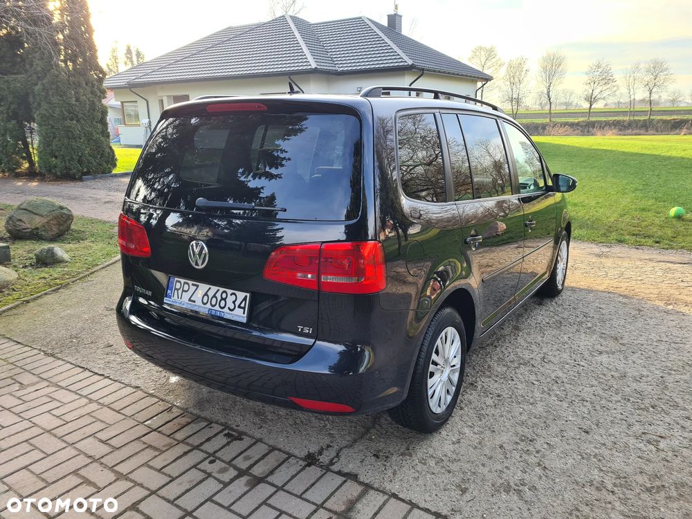 Volkswagen Touran - 8