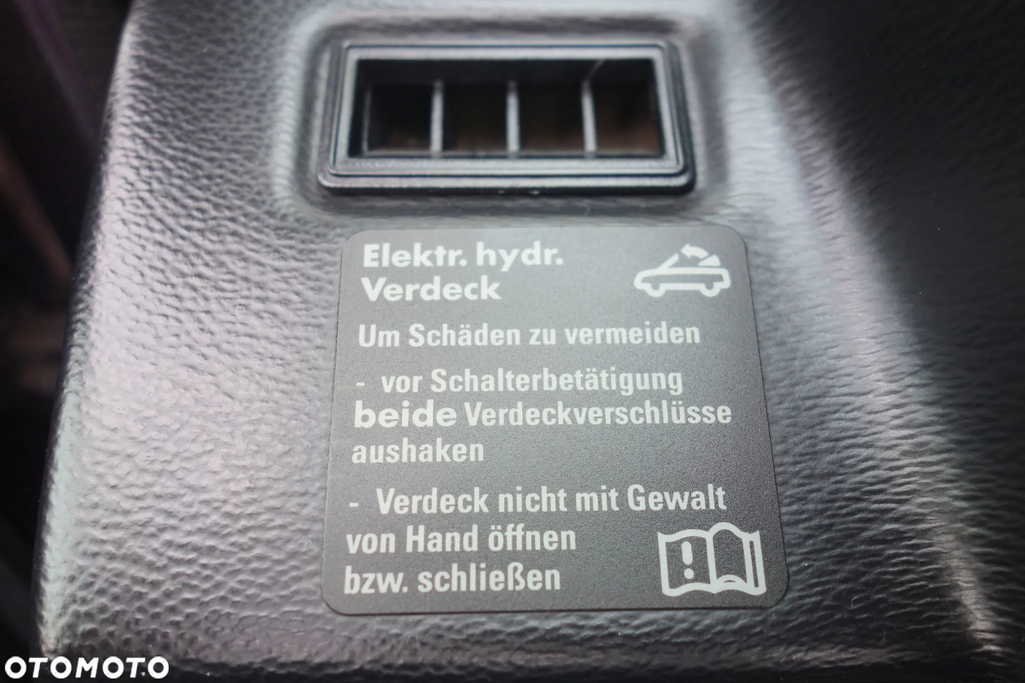 Volkswagen Golf Cabriolet 1.8 - 30