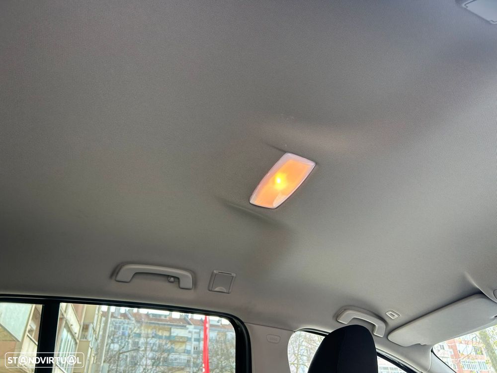 BMW 216 Gran Tourer i 7L Line Sport - 24