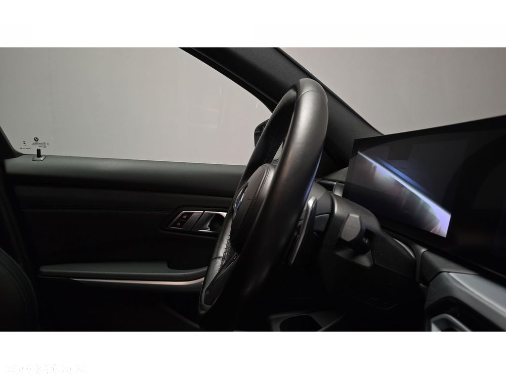 BMW Seria 3 320d xDrive mHEV M Sport - 28