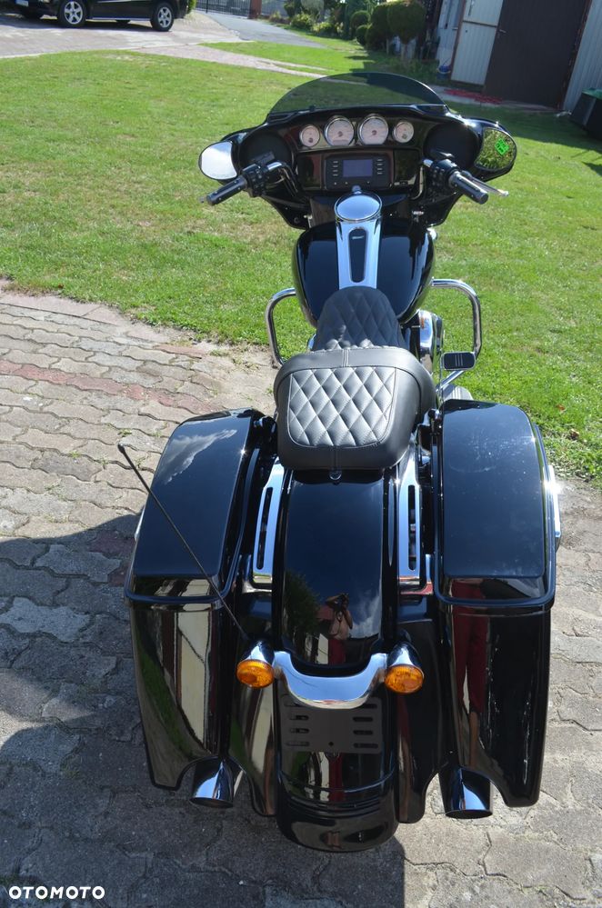 Harley-Davidson Touring Street Glide - 13