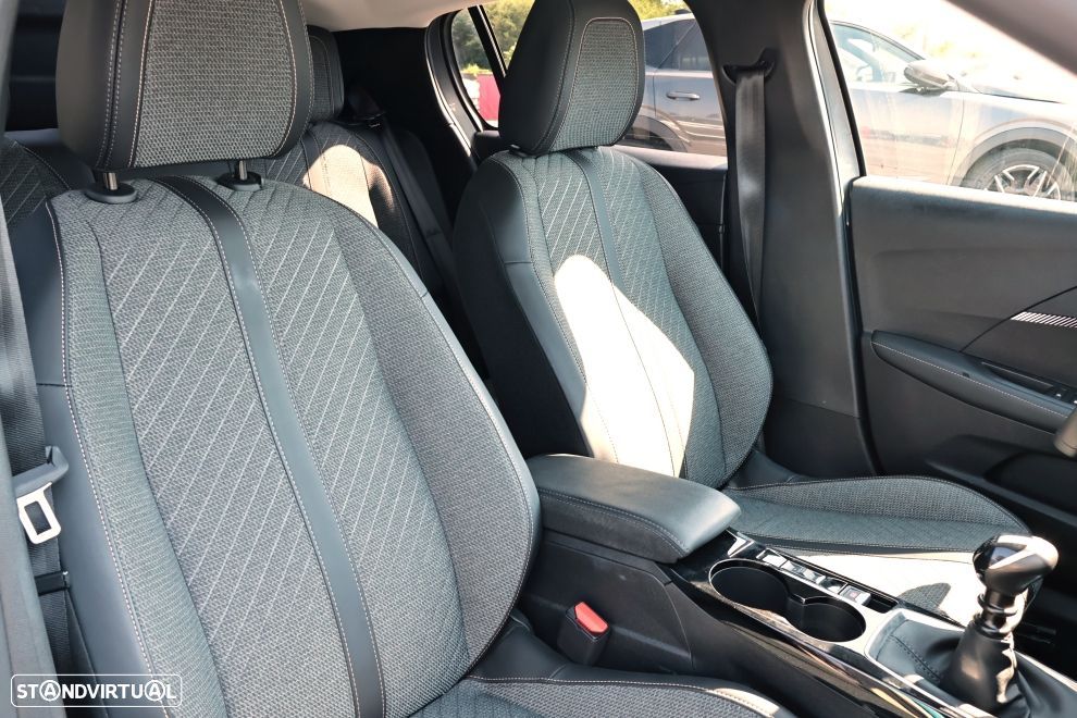 Peugeot 208 1.2 PureTech Allure - 11