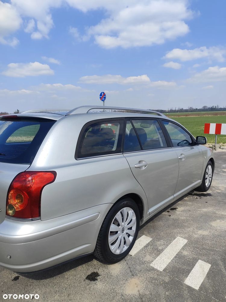 Toyota Avensis 1.8 VVT-i Luna - 9