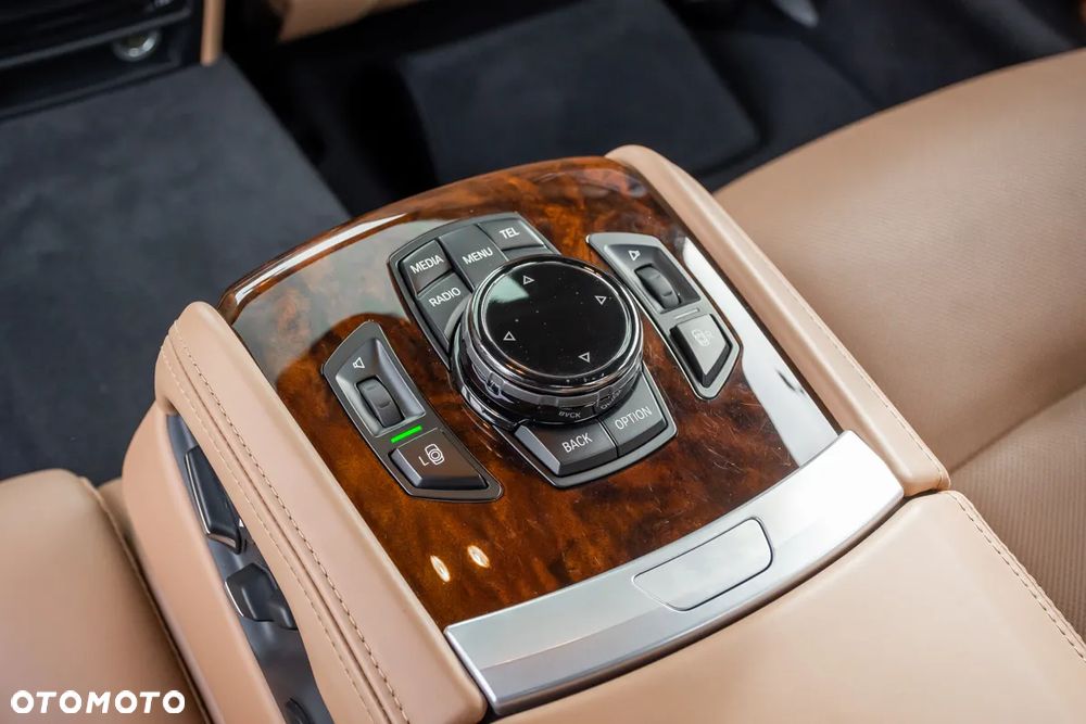 BMW Seria 7 760i L - 31