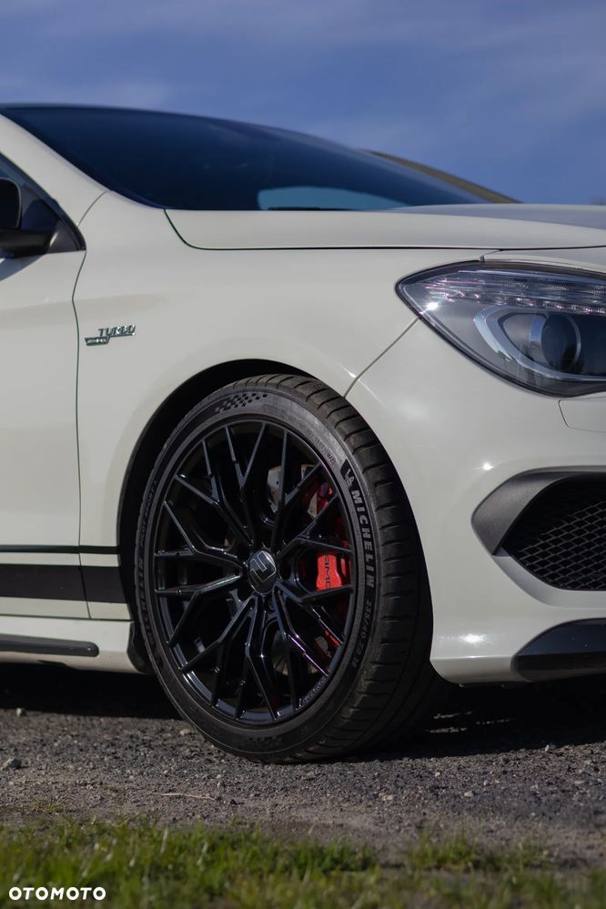 Mercedes-Benz CLA 45 AMG 4-Matic - 14