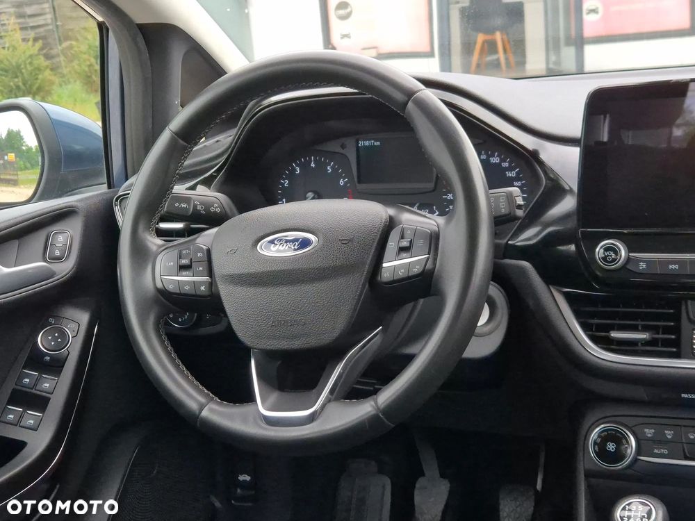 Ford Fiesta - 23