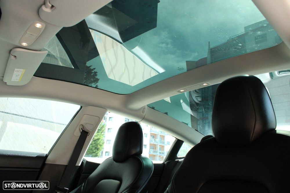 Tesla Model 3 - 23