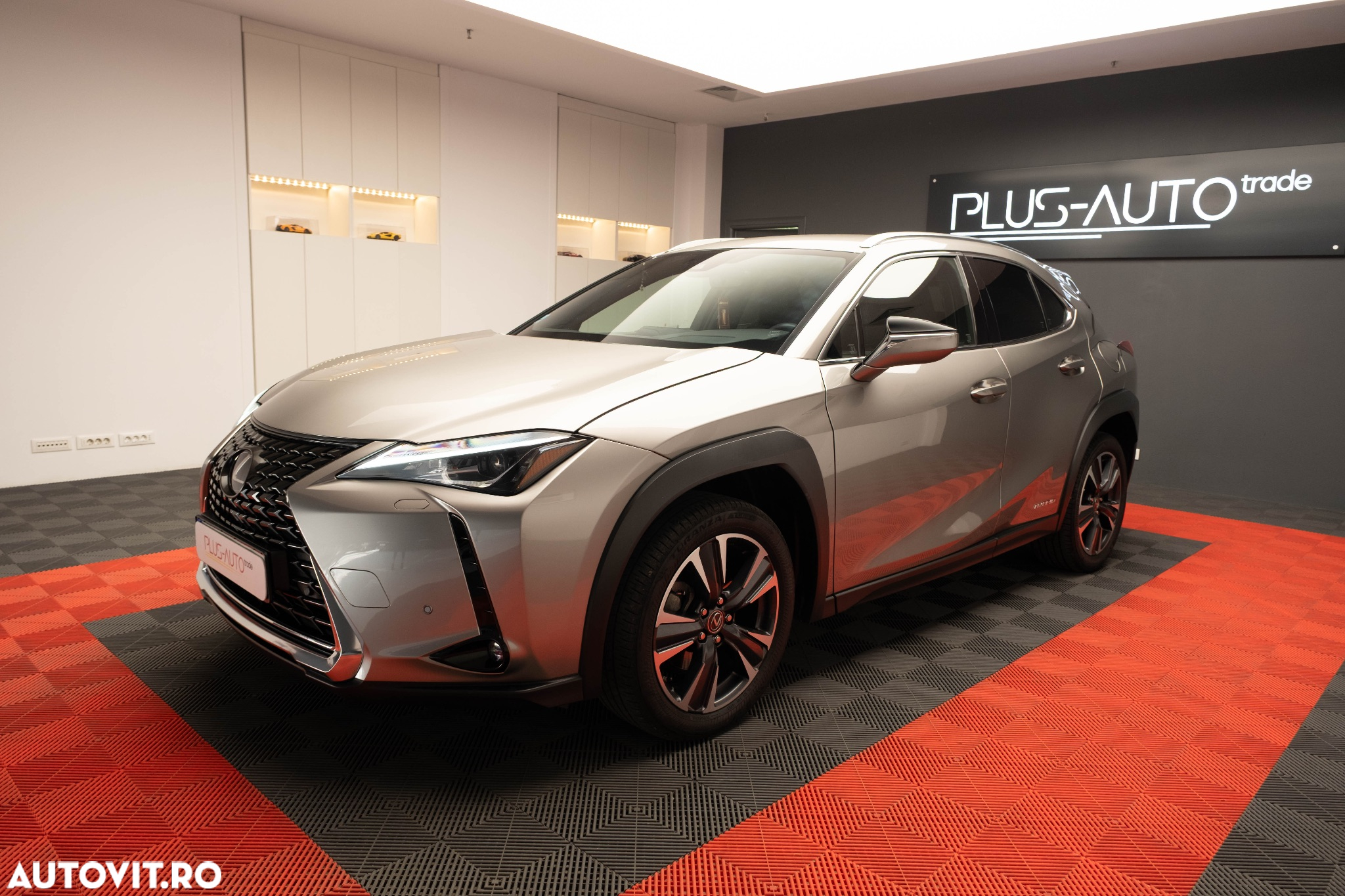 Lexus UX 250h FWD Executive - 7