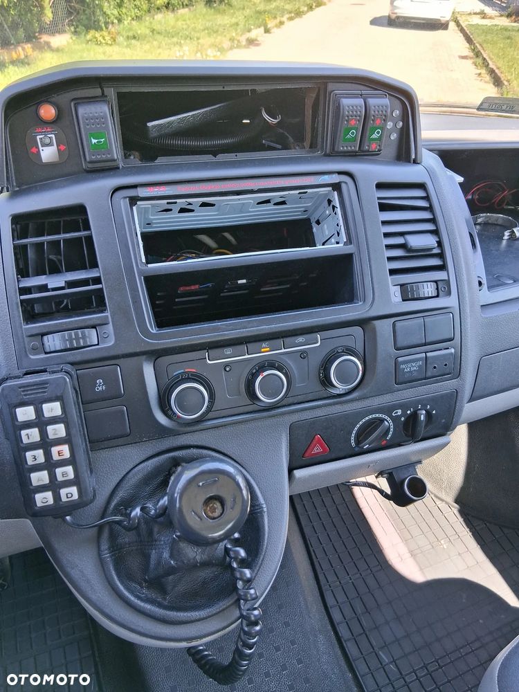 Volkswagen Transporter - 17