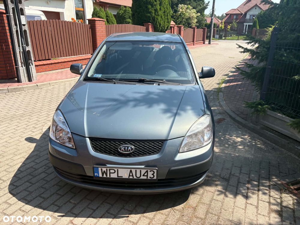 Kia Rio 1.4 Comfort - 1