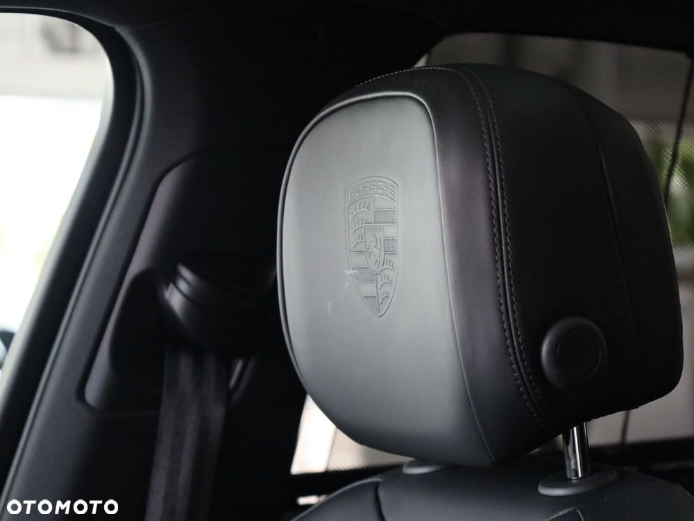 Porsche Cayenne - 15