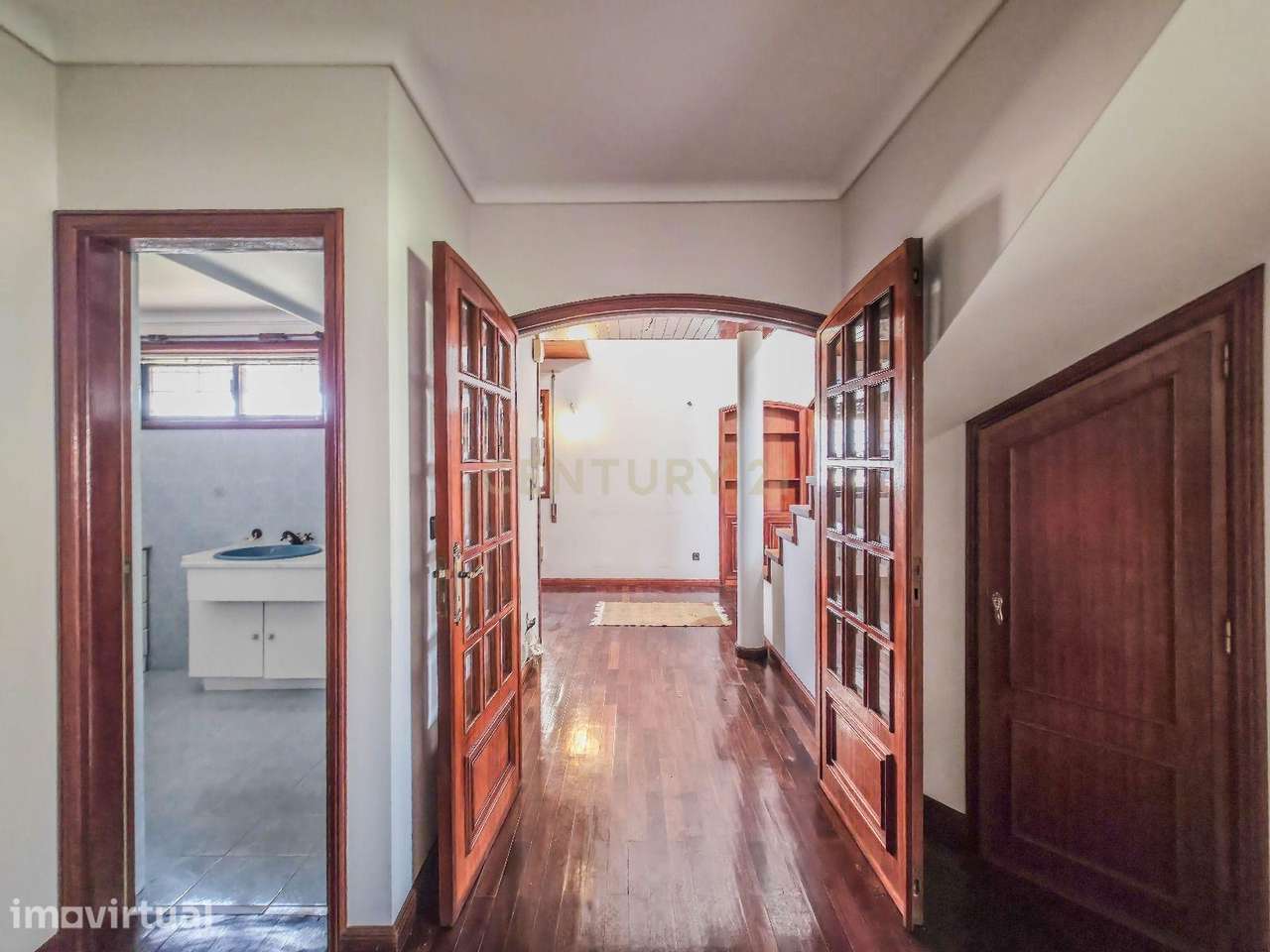 Moradia em Arcozelo — Elegância, Espaço e Proximidade ao Mar - Grande imagem: 4/55