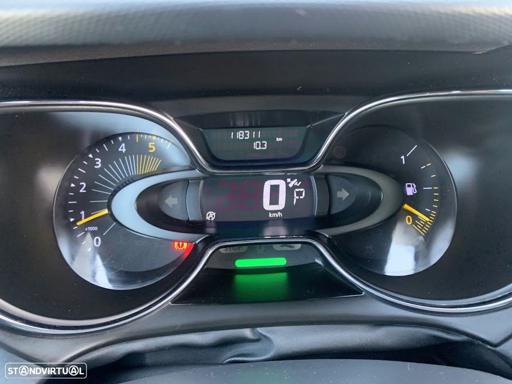 Renault Captur 1.5 dCi Initiale Paris EDC - 9