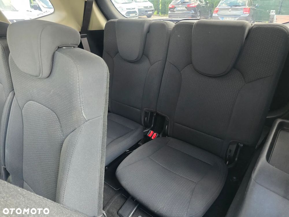Kia Carens 1.7 CRDi XL 7os - 13