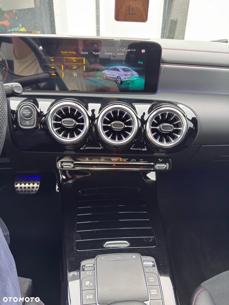 Mercedes-Benz CLA 200 AMG Line 7G-DCT - 19