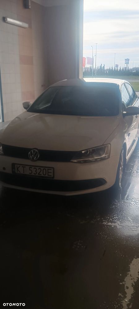Volkswagen Jetta 2.0 Base - 4
