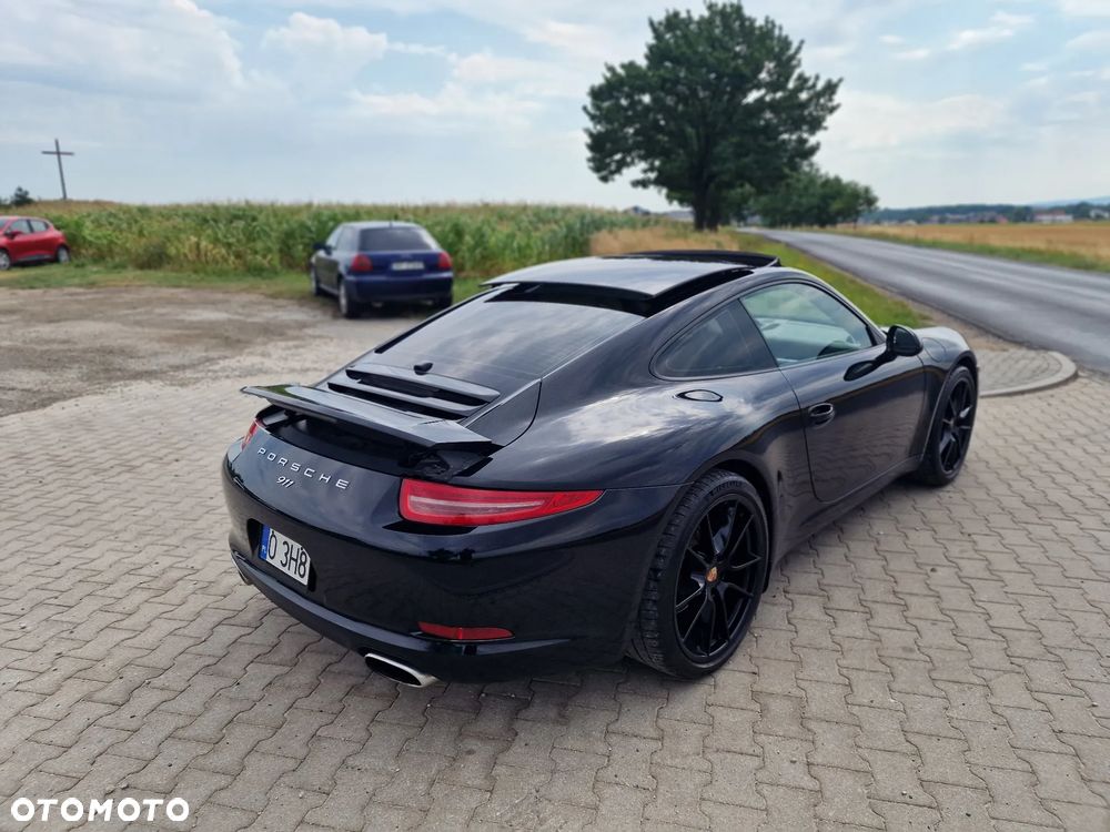 Porsche 911 Carrera Black Edition PDK - 9