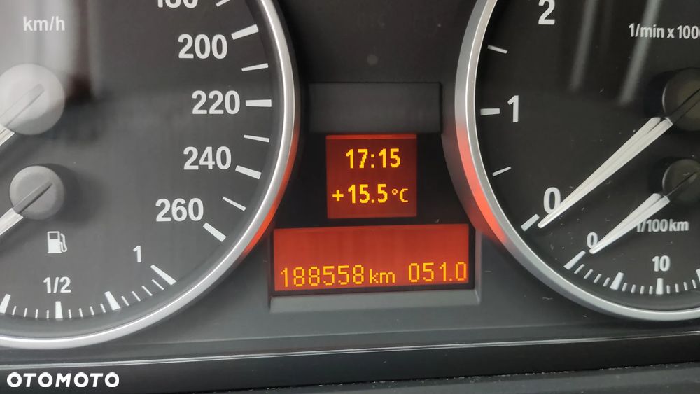 BMW Seria 3 318i - 14