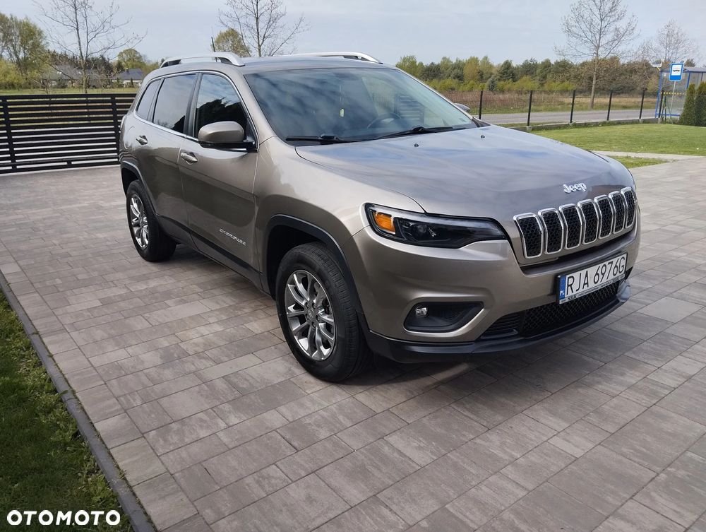 Jeep Cherokee - 1