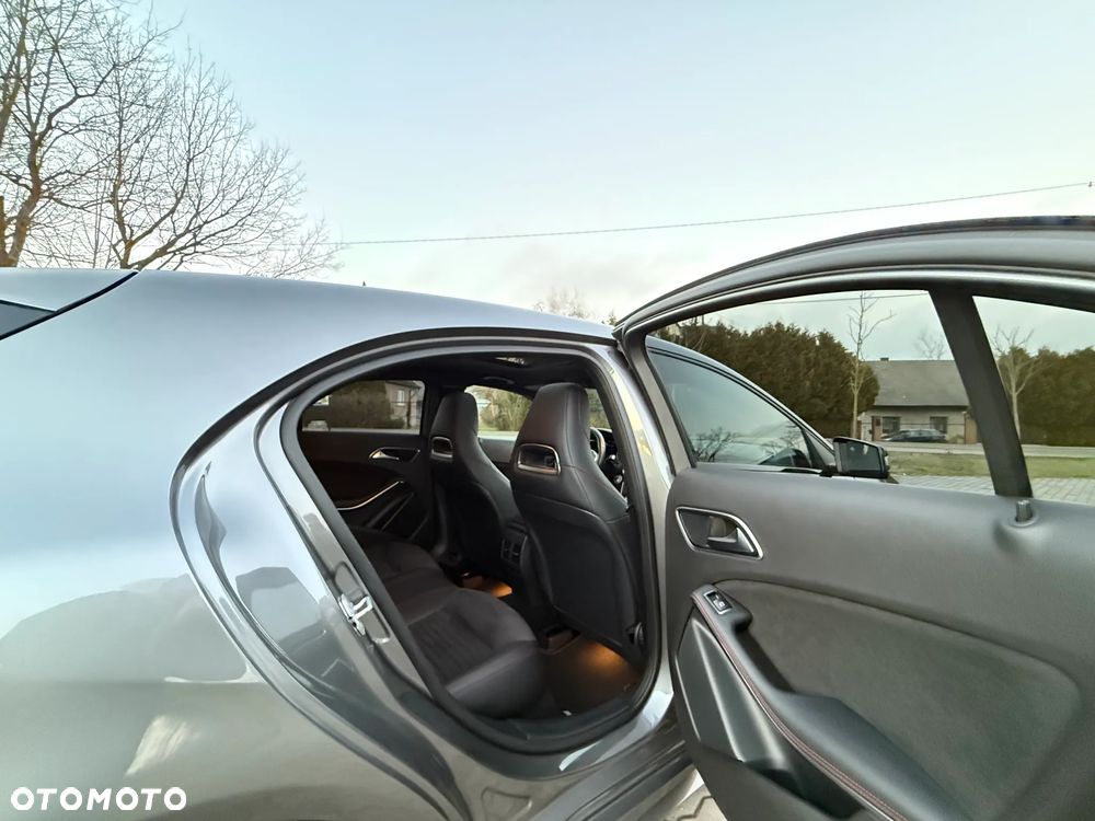 Mercedes-Benz Klasa A 200 7G-DCT AMG Line - 31