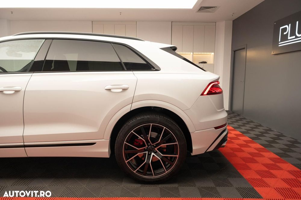 Audi SQ8 - 12