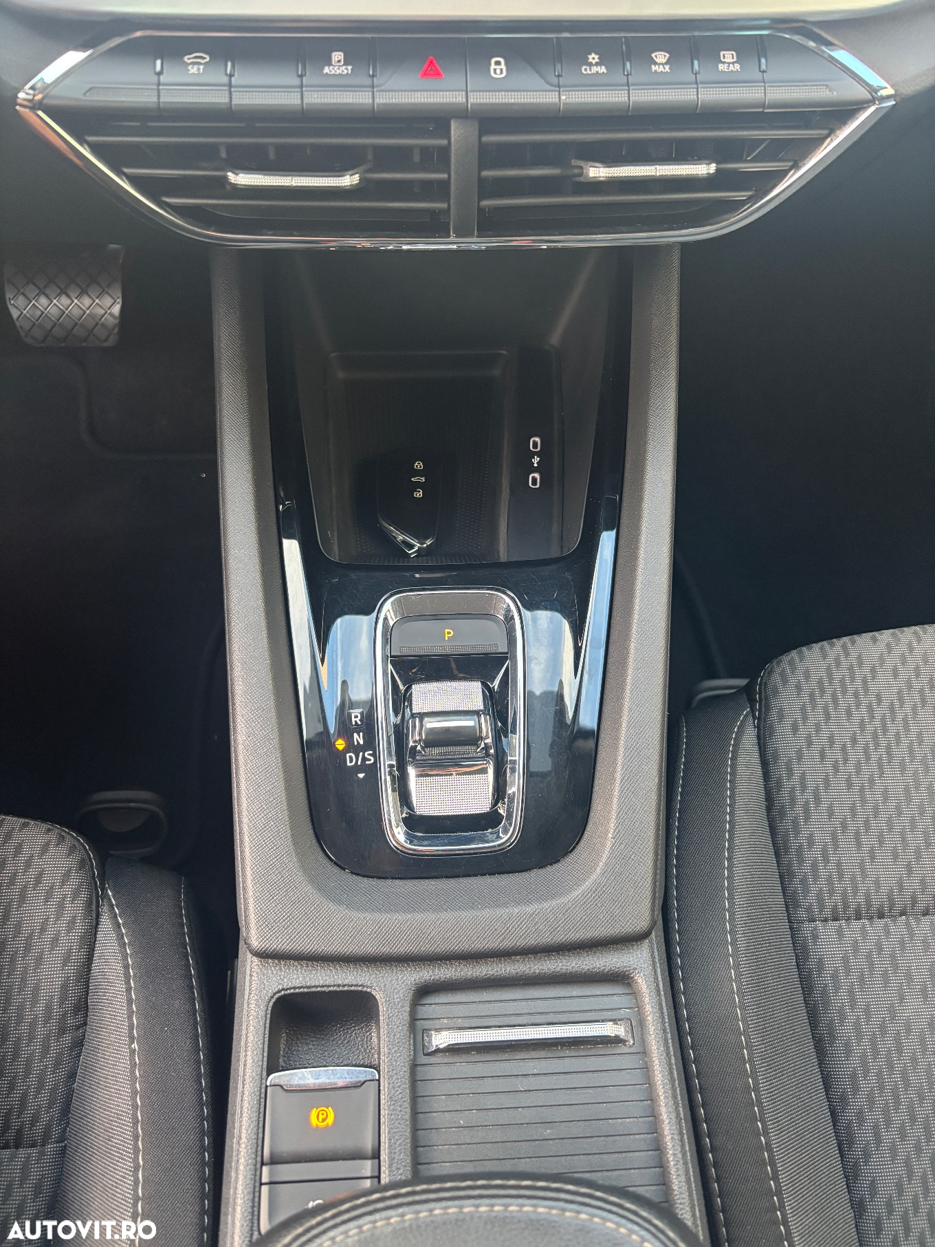 Skoda Octavia 2.0 TDI 150 CP DSG Sportline - 39