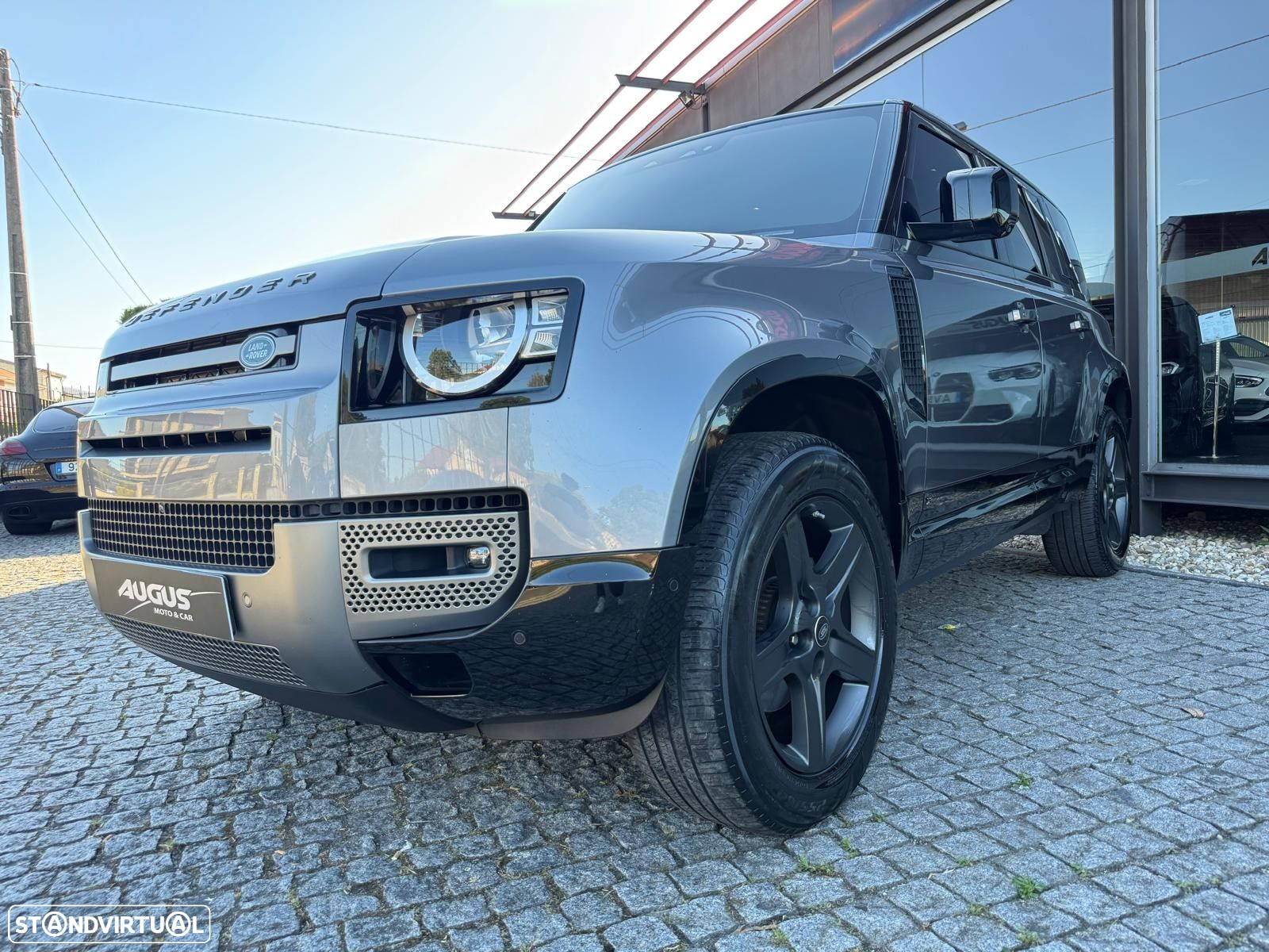 Land Rover Defender 110 D250 X-Dynamic HSE - 4
