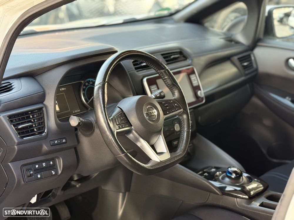 Nissan Leaf N-Connecta - 9