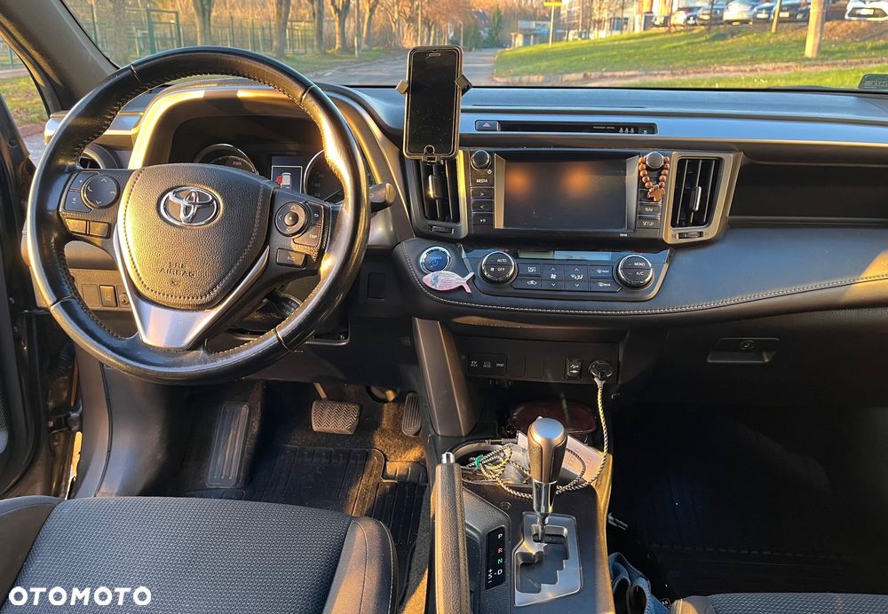 Toyota RAV4 - 12