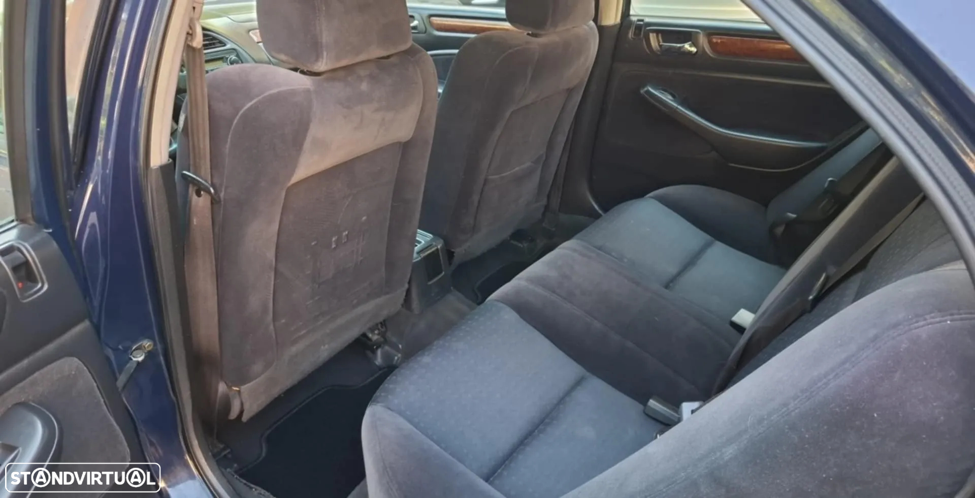 Honda Accord 1.8 LS - 12