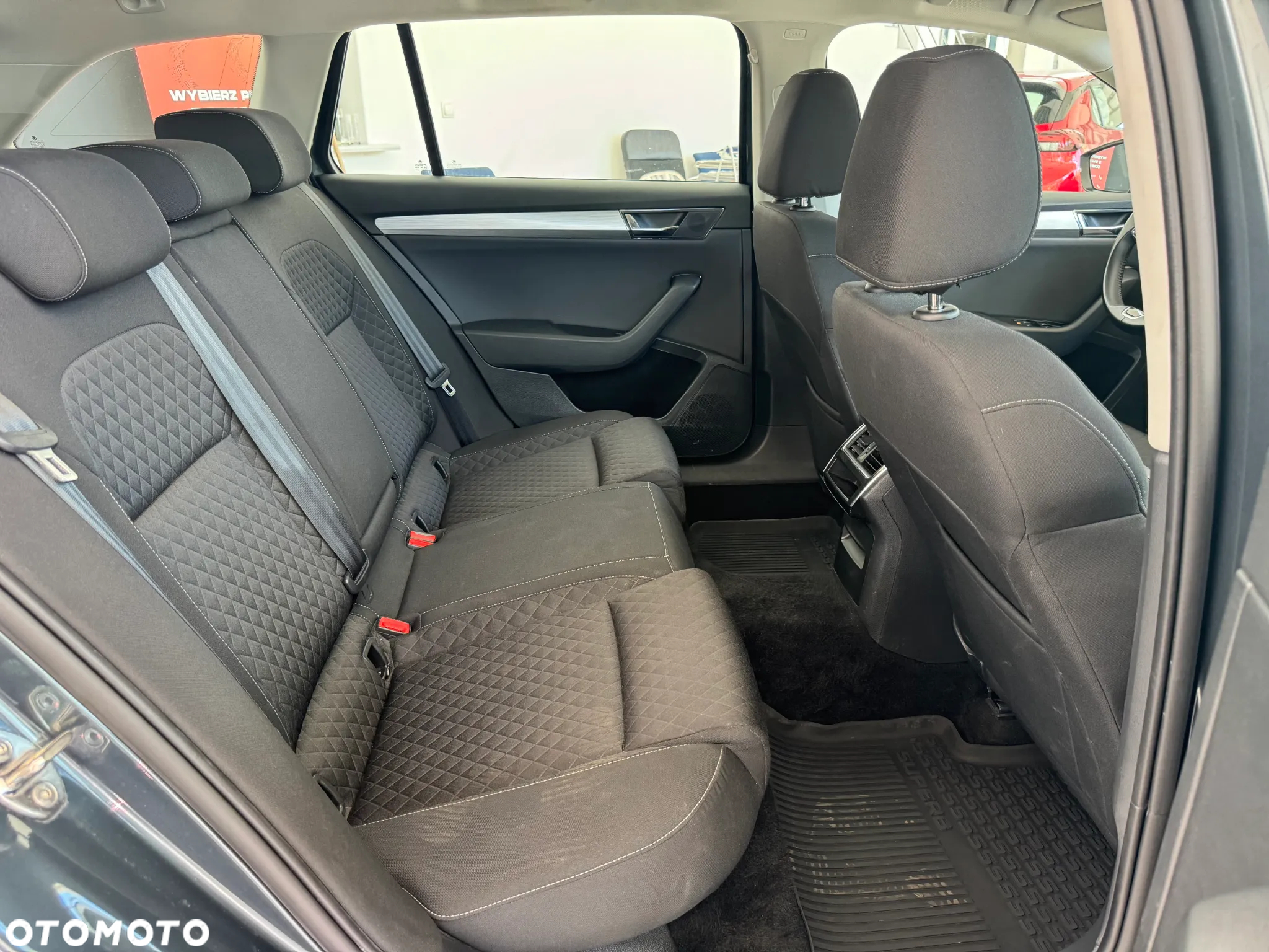 Skoda Superb 1.5 TSI Ambition DSG - 18