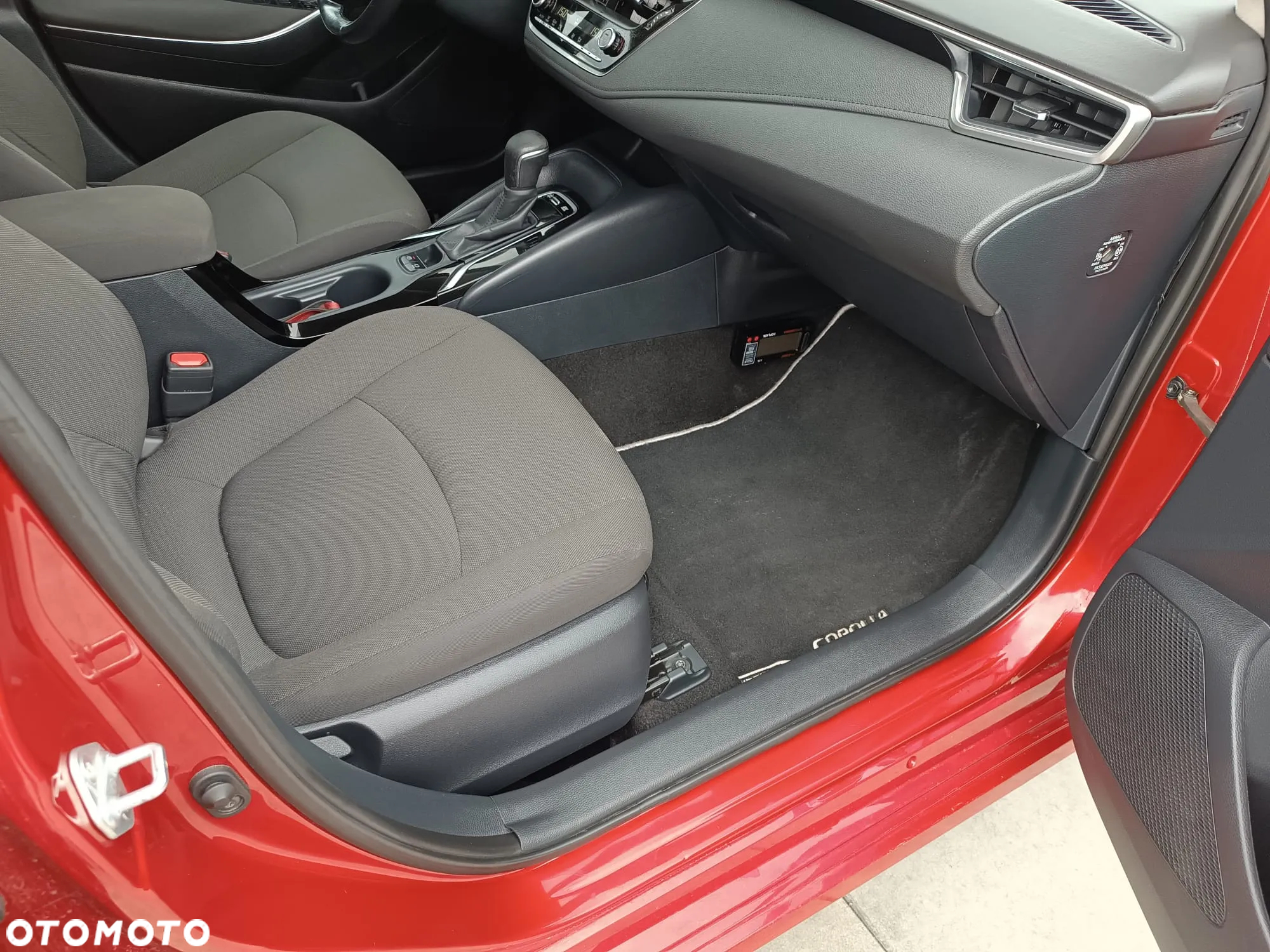 Toyota Corolla 1.8 Hybrid Comfort - 13