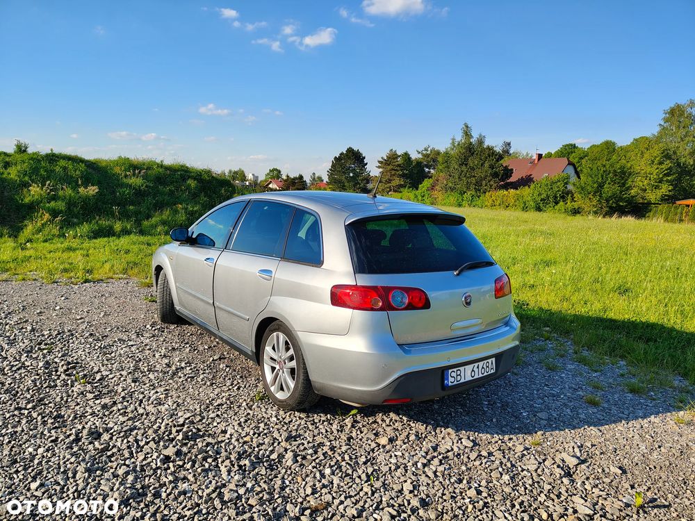 Fiat Croma 1.9 JTD Emotion - 2
