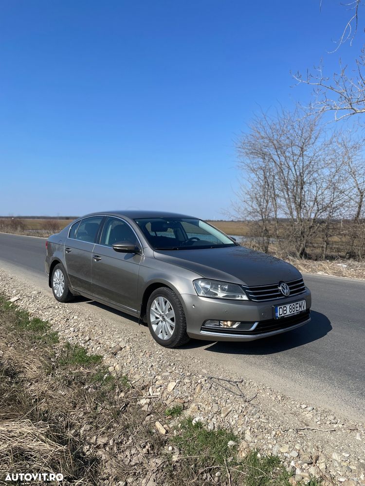 Volkswagen Passat 2.0 TDI Blue TDI DSG Comfortline - 6