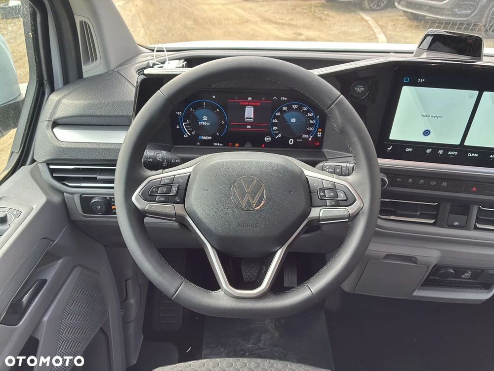 Volkswagen Caravelle - 22